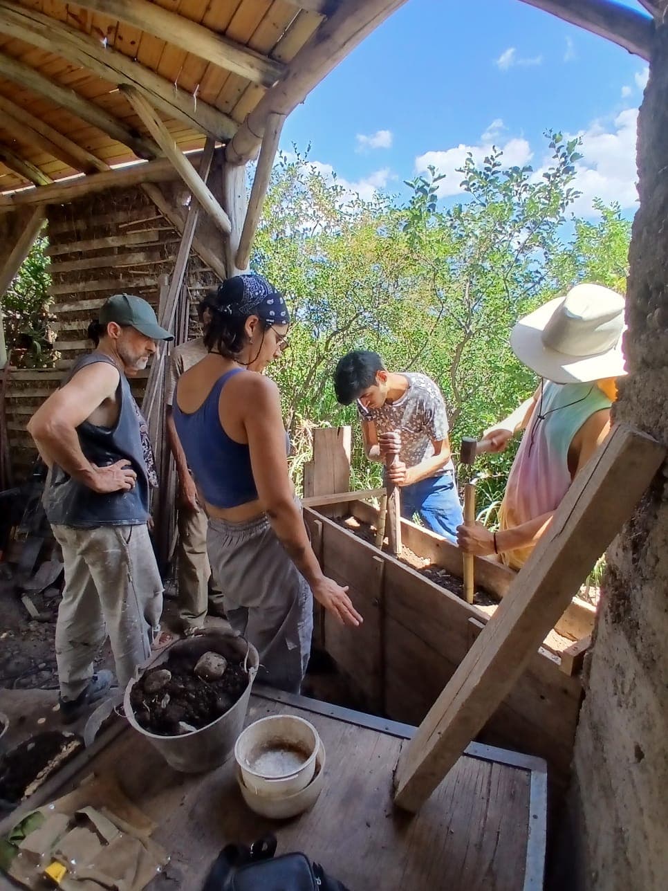 Ecoescuela Arte y Tierra — Tay Pichín